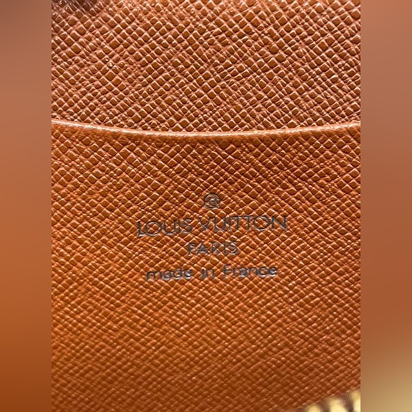 Sold‼️Authentic LV Mono Zippy Wallet💕
Giftable condition🎁 - Picture 13 of 16